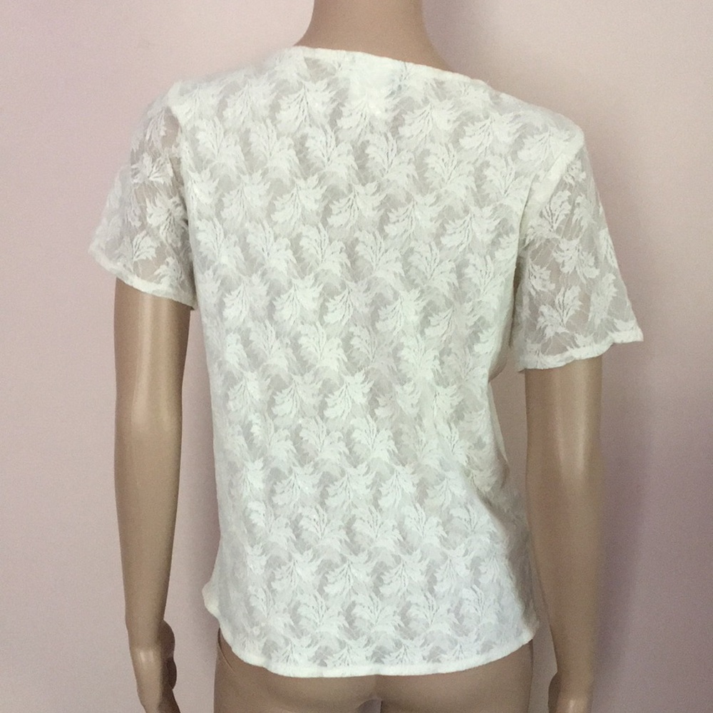 Elegant Ivory Stretch Lace Top - Picture 3 of 9